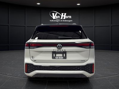 2025 Volkswagen Tiguan 2.0T SE R-Line Black