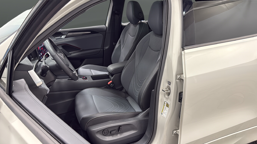 2025 Volkswagen Tiguan 2.0T SE R-Line Black