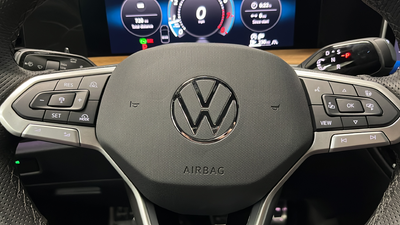 2025 Volkswagen Tiguan 2.0T SEL R-Line