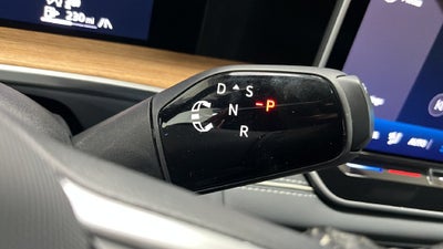 2025 Volkswagen Tiguan 2.0T SEL R-Line