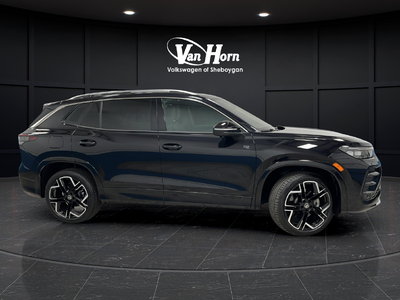 2025 Volkswagen Tiguan 2.0T SEL R-Line