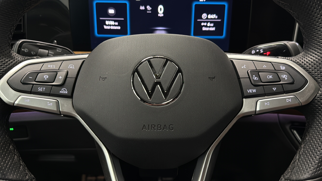 2025 Volkswagen Tiguan 2.0T SEL R-Line