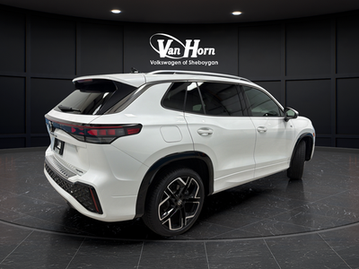 2026 Volkswagen Tiguan 2.0T SEL R-Line Turbo