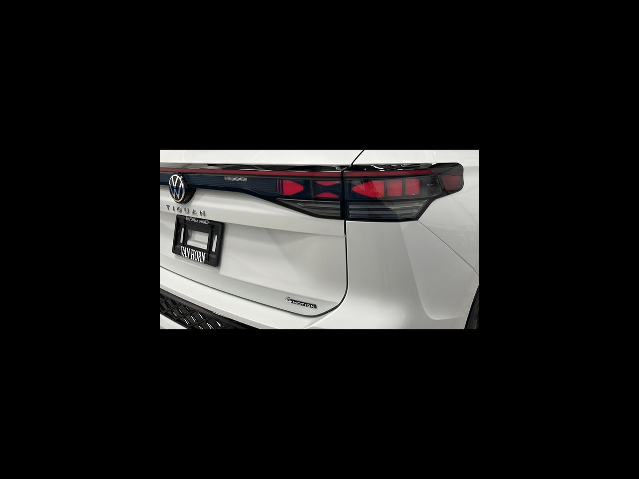 2026 Volkswagen Tiguan SEL R-Line Turbo
