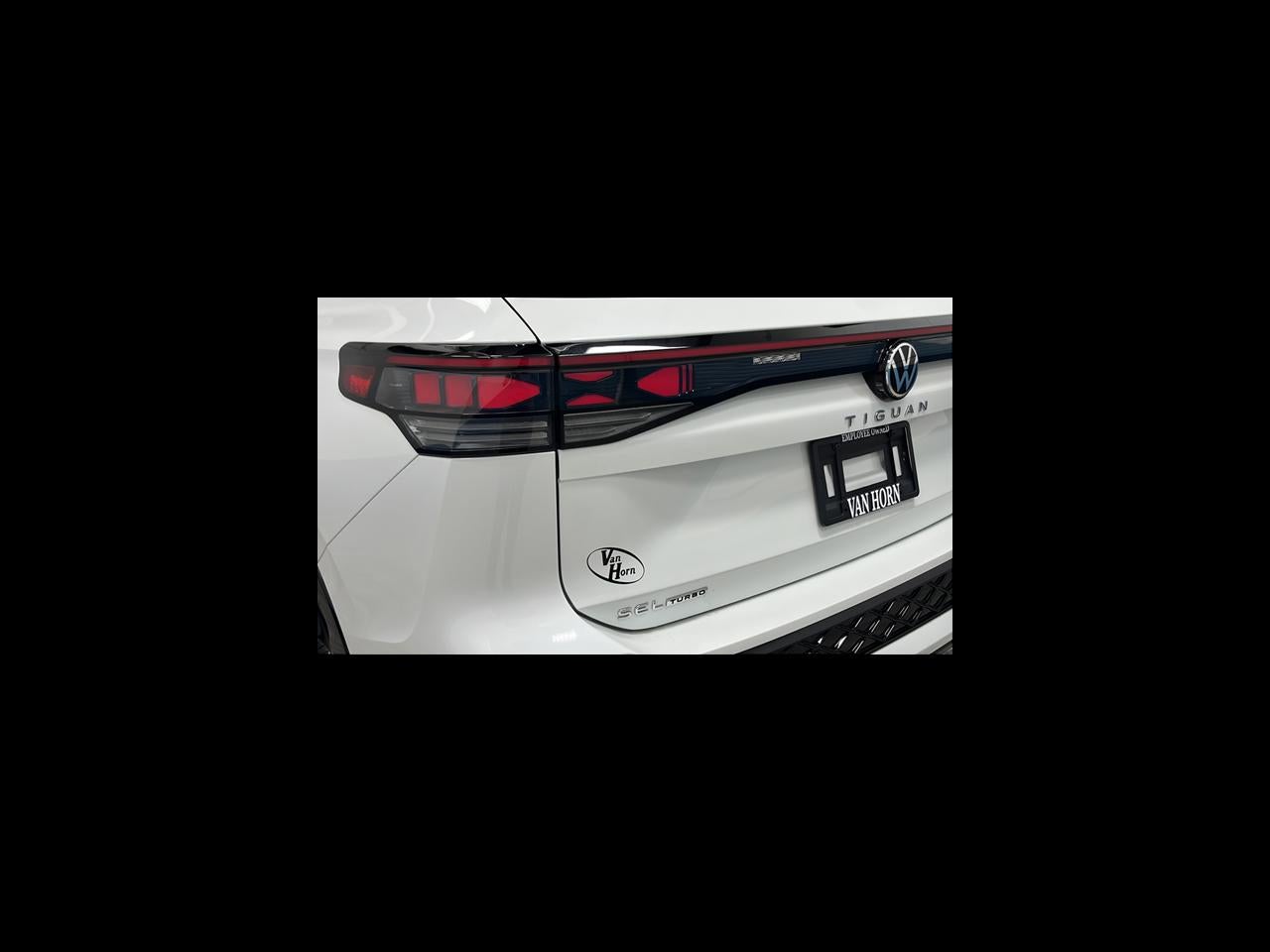 2026 Volkswagen Tiguan SEL R-Line Turbo