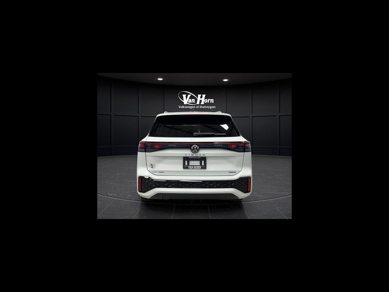 2026 Volkswagen Tiguan SEL R-Line Turbo