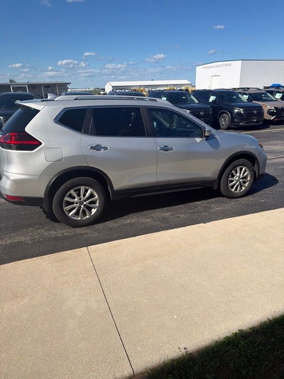 2017 Nissan Rogue SV