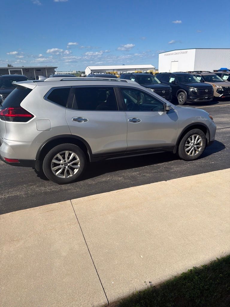 2017 Nissan Rogue SV