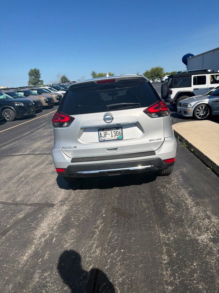 2017 Nissan Rogue SV