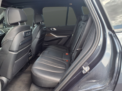2021 BMW X5 M50i