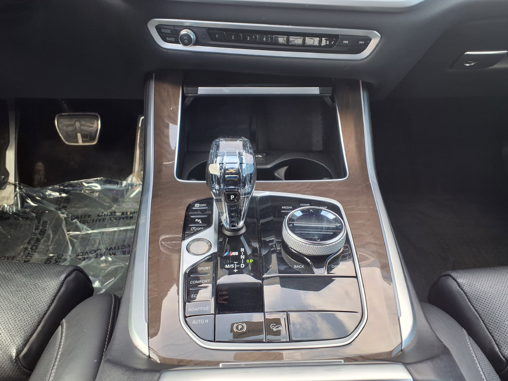 2021 BMW X5 M50i