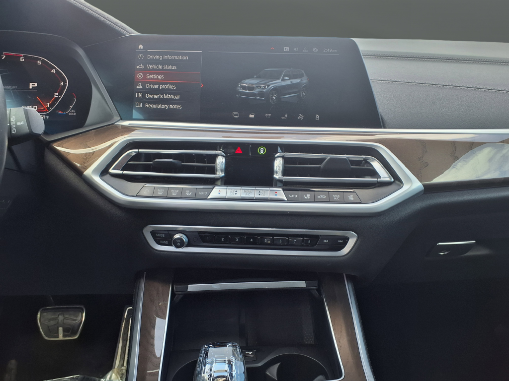 2021 BMW X5 M50i