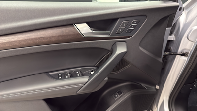 2024 Audi Q5 45 S line Premium quattro