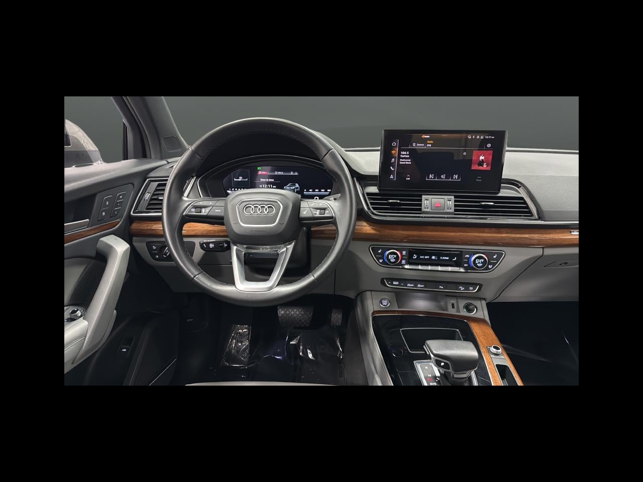 2023 Audi Q5 45 S line Premium quattro