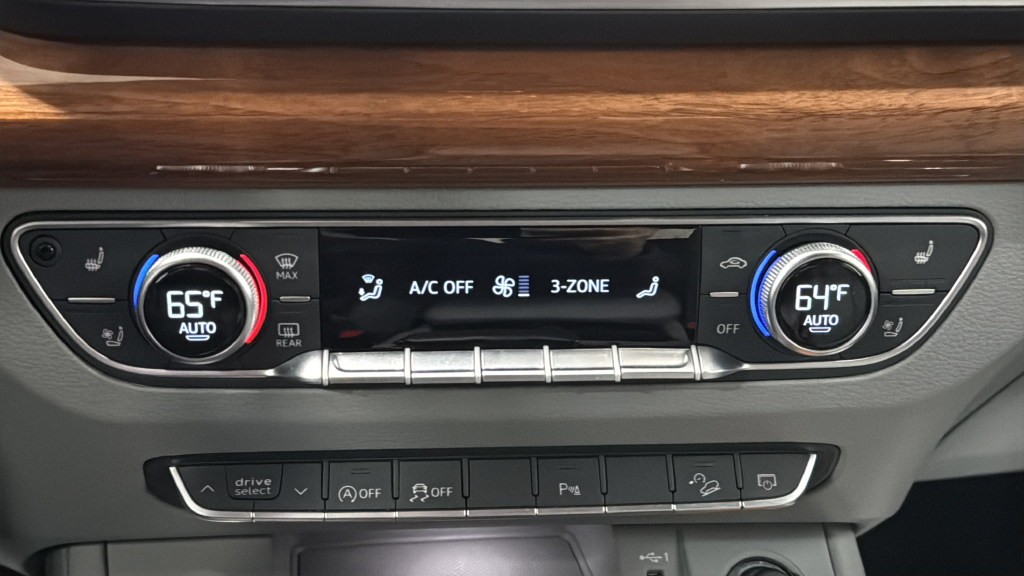 2023 Audi Q5 45 S line Premium quattro