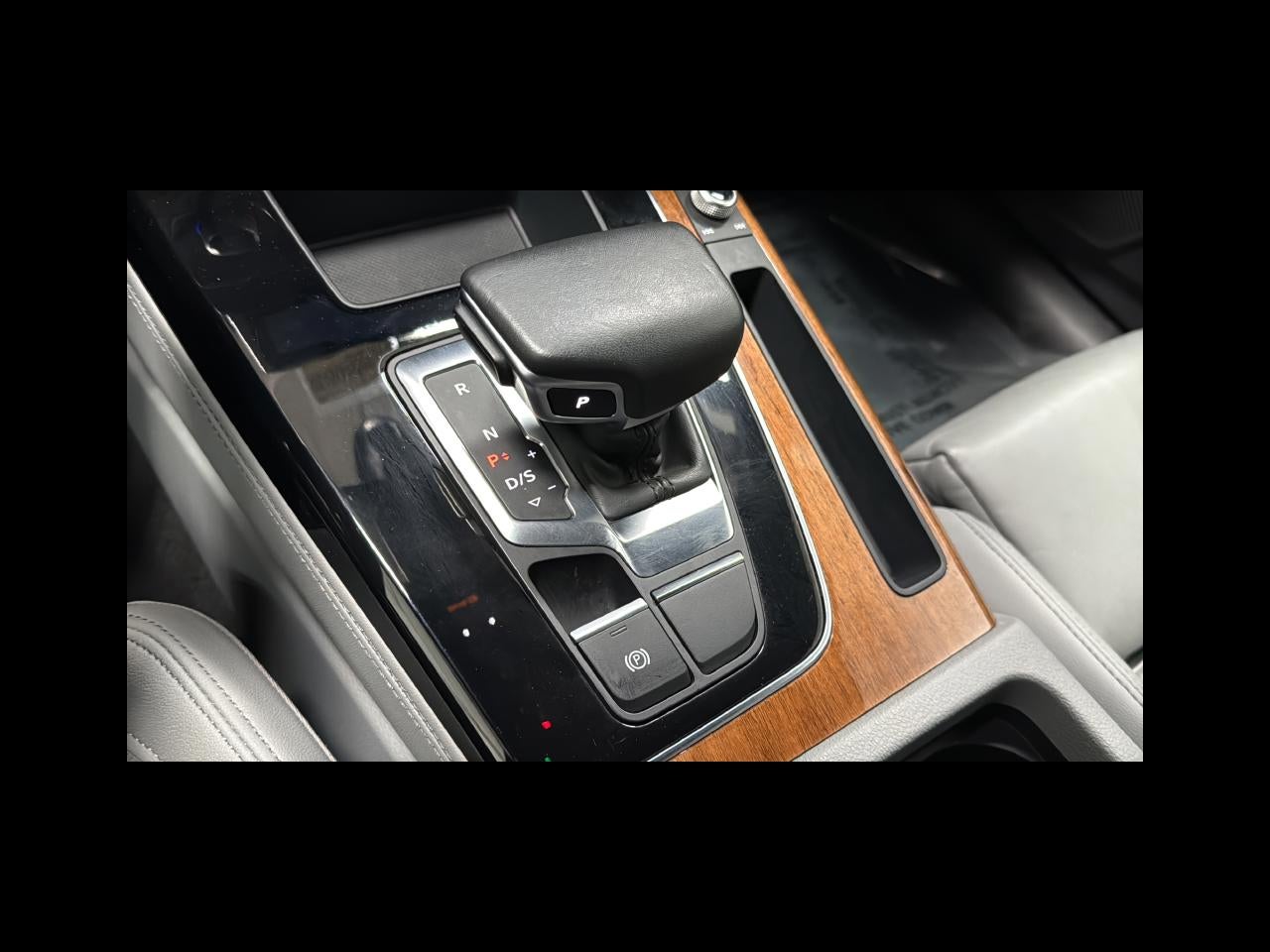 2023 Audi Q5 45 S line Premium quattro