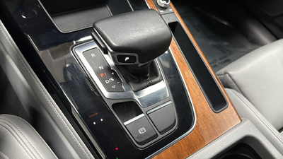 2023 Audi Q5 45 S line Premium quattro