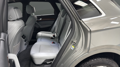 2023 Audi Q5 45 S line Premium quattro