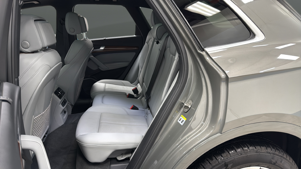 2023 Audi Q5 45 S line Premium quattro