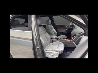 2023 Audi Q5 45 S line Premium quattro
