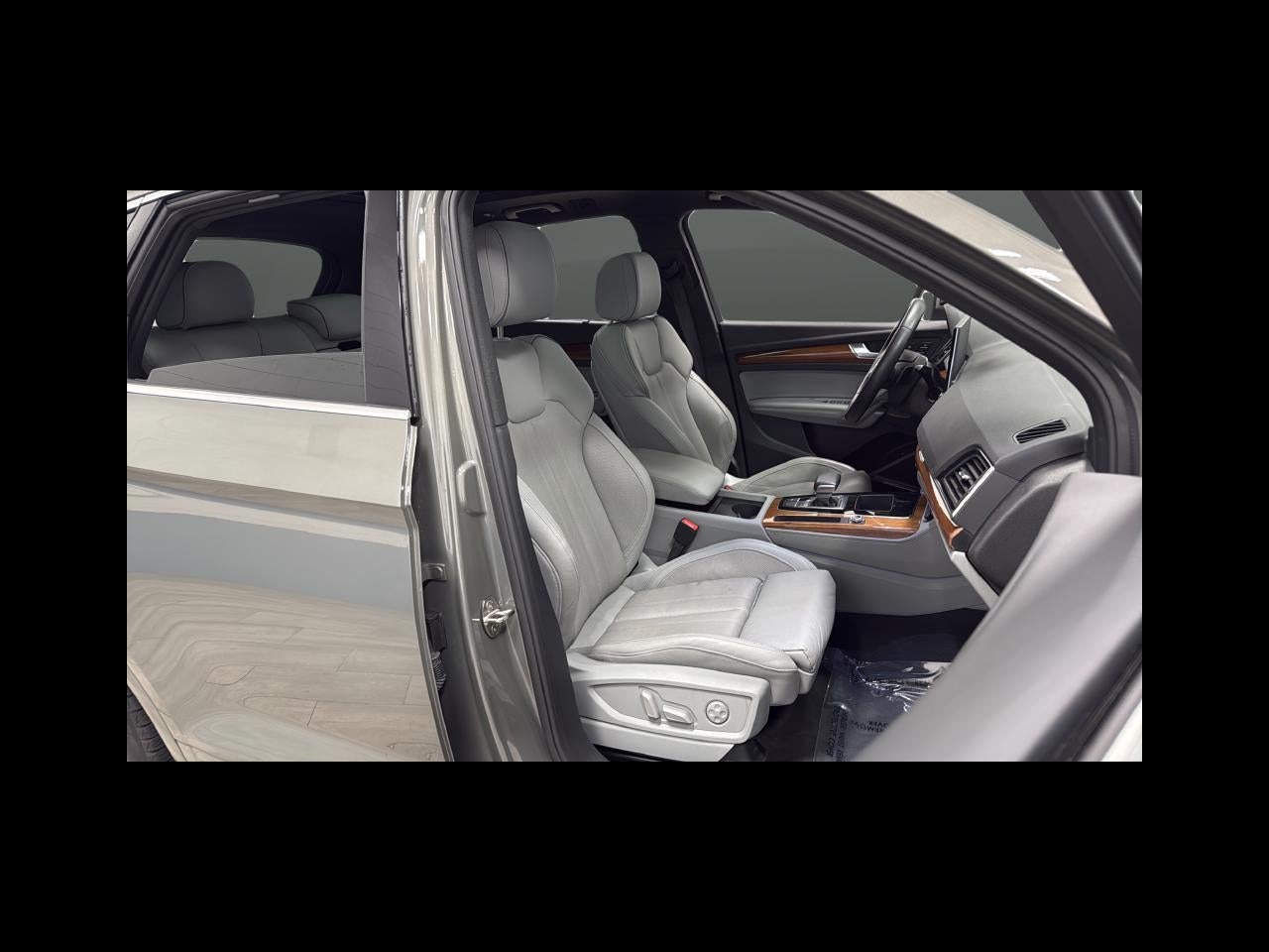 2023 Audi Q5 45 S line Premium quattro