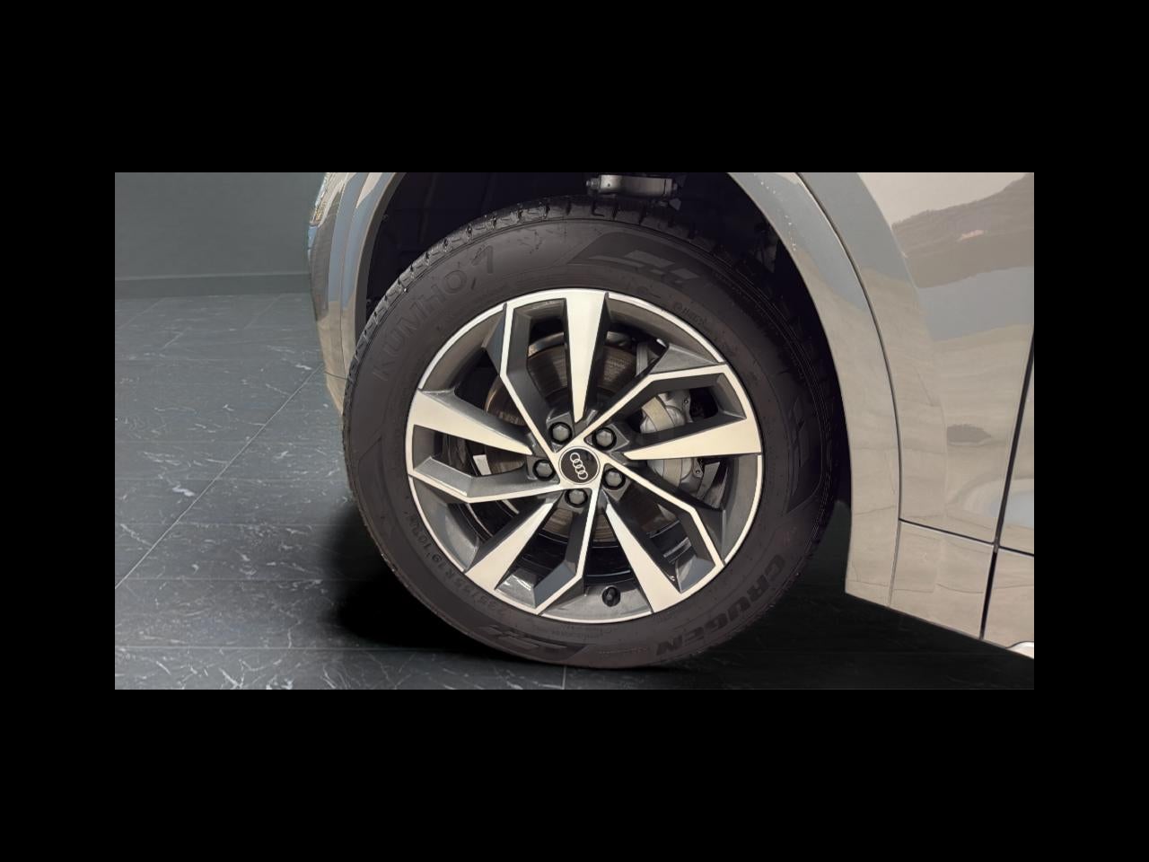 2023 Audi Q5 45 S line Premium quattro