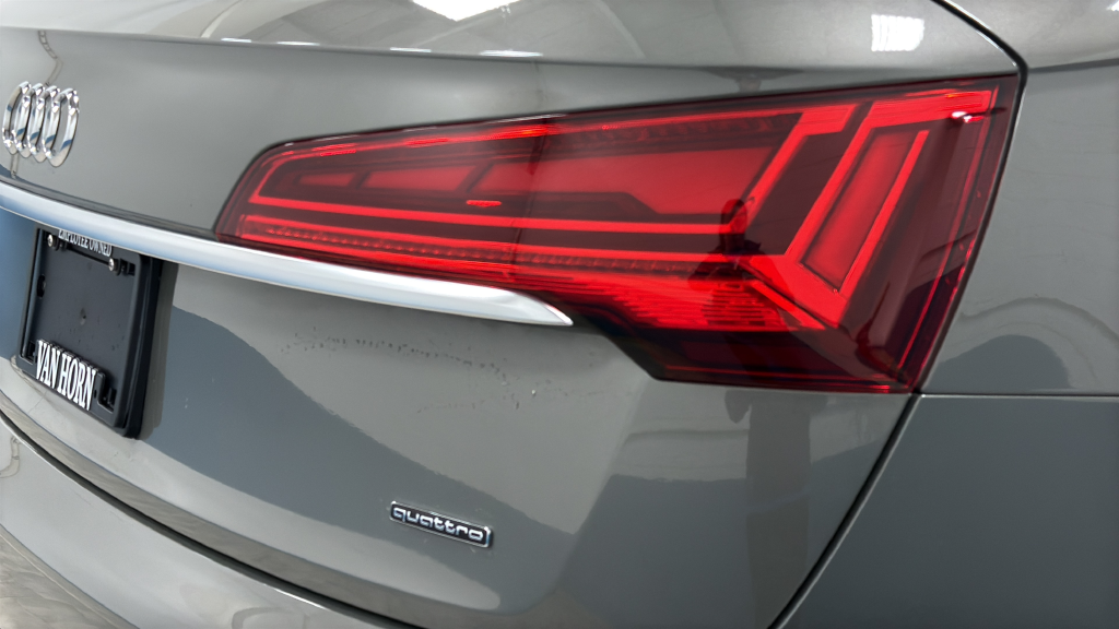 2023 Audi Q5 45 S line Premium quattro