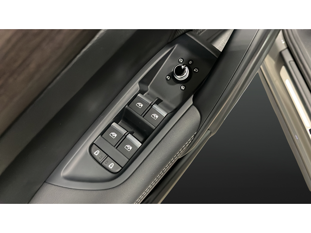 2025 Audi Q5 45 S line Premium Plus quattro