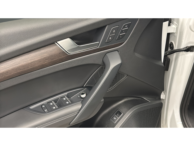 2023 Audi Q5 45 S line Prestige quattro