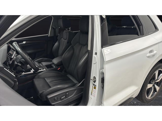 2023 Audi Q5 45 S line Prestige quattro