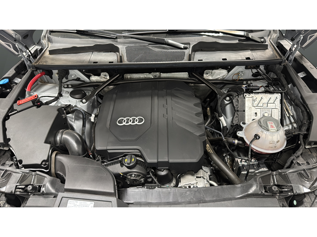2023 Audi Q5 45 S line Premium quattro