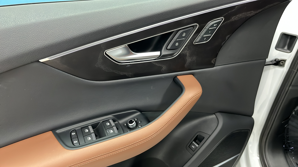 2023 Audi Q7 45 Premium Plus quattro