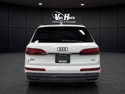 2023 Audi Q7 45 Premium Plus quattro