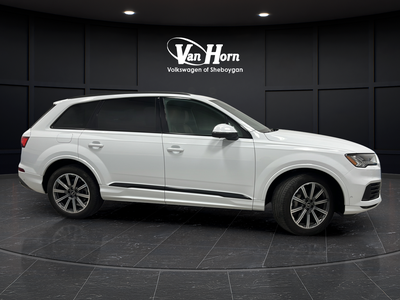 2023 Audi Q7 45 Premium Plus quattro