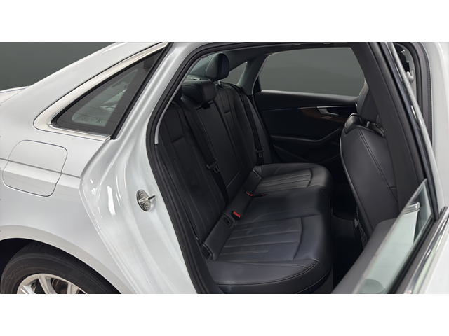 2023 Audi A4 40 Premium quattro