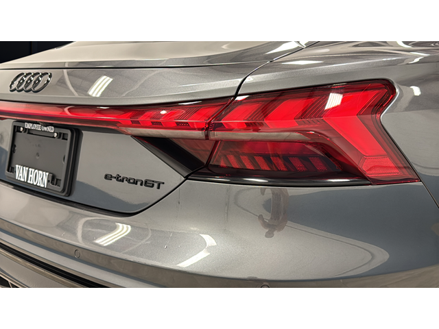 2024 Audi RS e-tron GT Base quattro