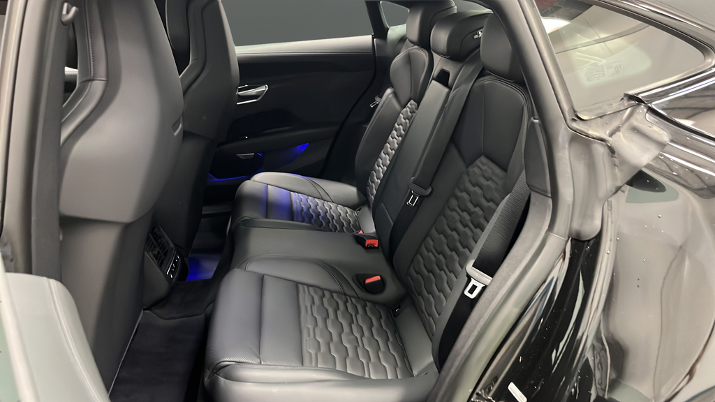 2023 Audi e-tron GT Premium Plus quattro