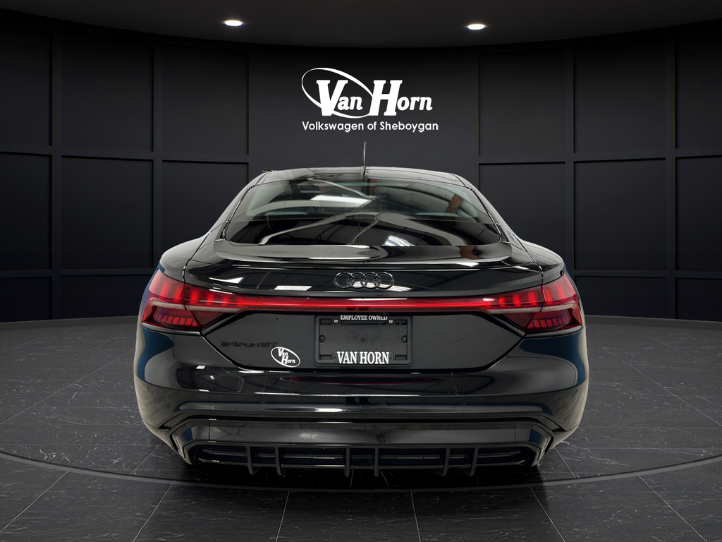 2023 Audi e-tron GT Premium Plus quattro