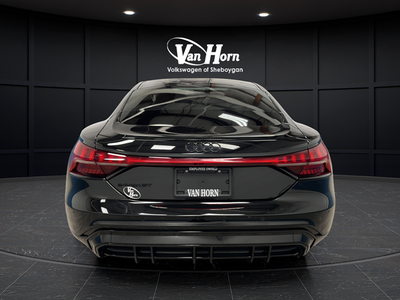 2022 Audi e-tron GT Prestige quattro